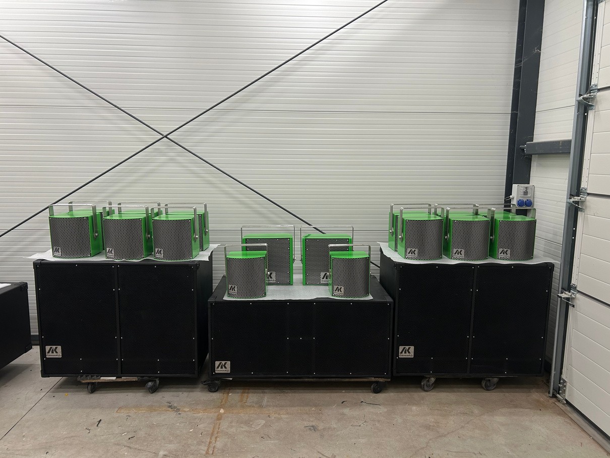 AK Sound bass and top speakers